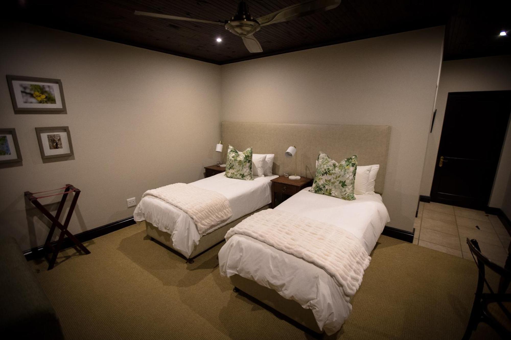Swartberg Private Game Lodge Oudtshoorn Esterno foto