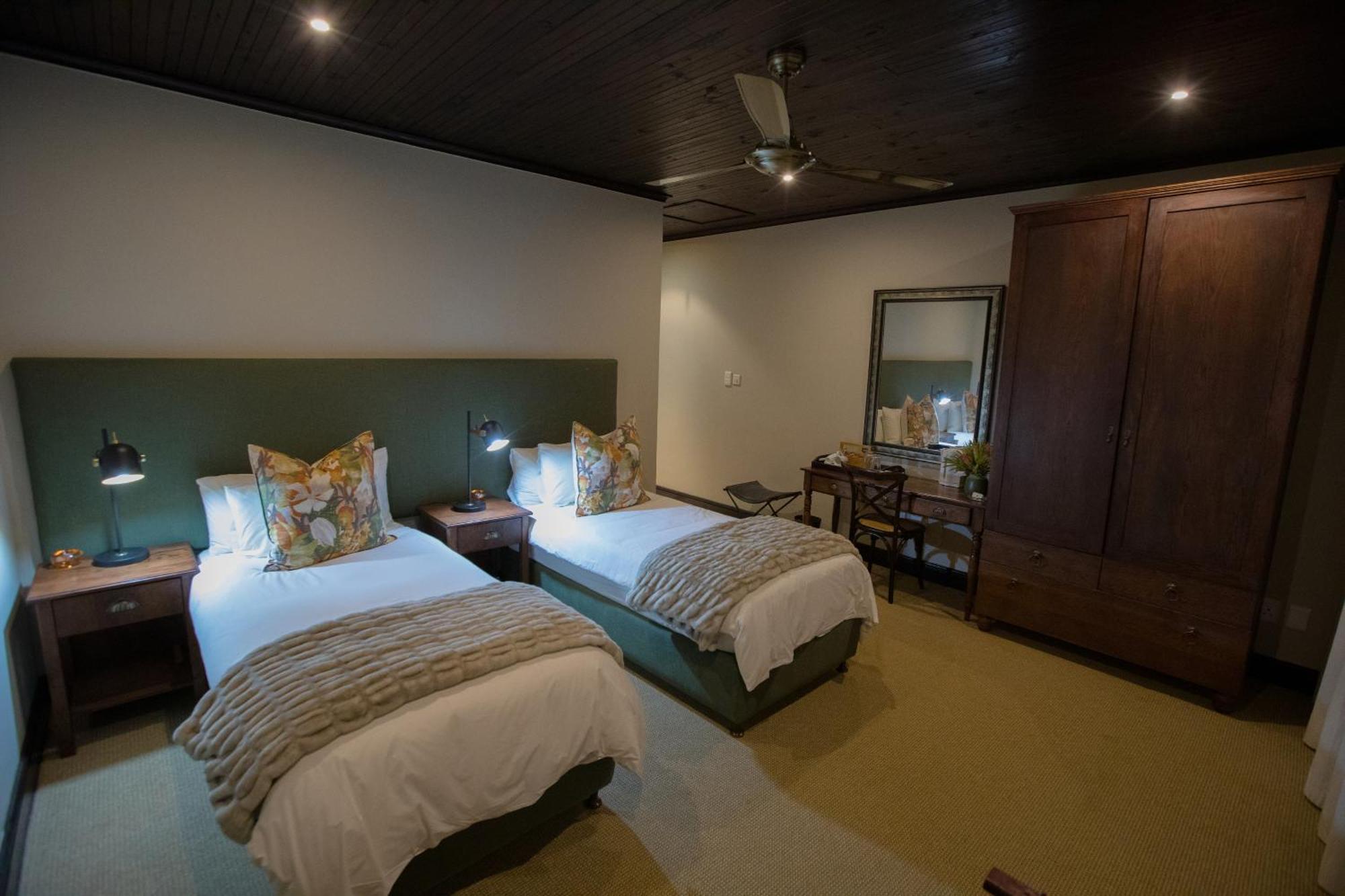 Swartberg Private Game Lodge Oudtshoorn Esterno foto
